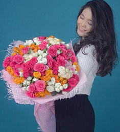 Букет из 35 голландской спрей розы