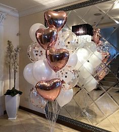 Композиция из шаров "Королеве"