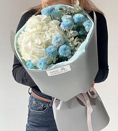 Букет "Темазия" S из гортензий и хризантем