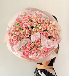 Моно букет "Дамели" из 35 спрей роз