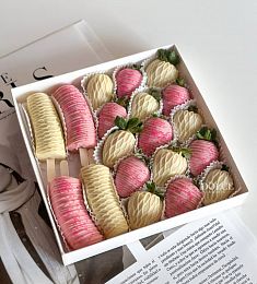 Клубнично-банановый бокс "Блонди" из клубники и бананов в  итальянском шоколаде