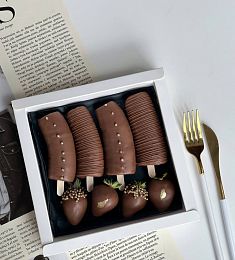 Клубнично-банановый бокс "Чарли" клубника и бананы в молочном шоколаде