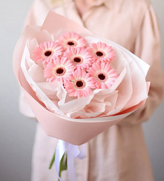 Букет из 7 розовых гербер