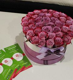 Круглая коробка с 21 голландской розой