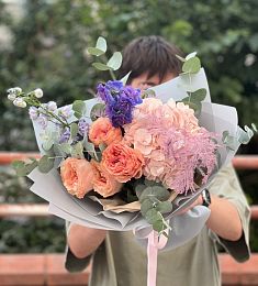 Букет "Sunshine" из гортензий и роз