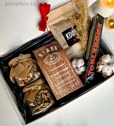 Подарочный бокс "Мужчине", кофе, чай и снеки в стильном оформлении